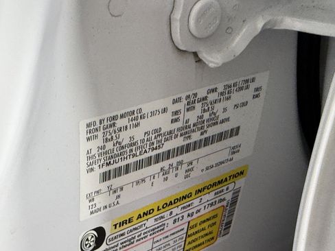 Certified 2020 Ford Expedition XLT image 30