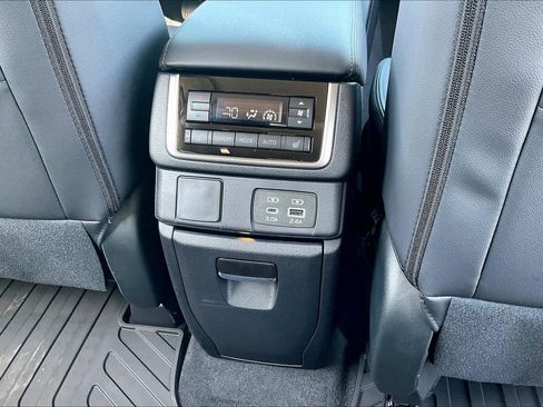 New 2025 Subaru Ascent Bronze Edition image 26