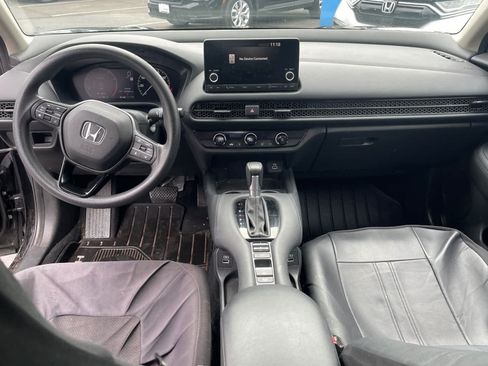 Used 2023 Honda HR-V LX image 11