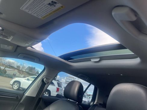 Used 2015 Volkswagen Golf SEL image 15