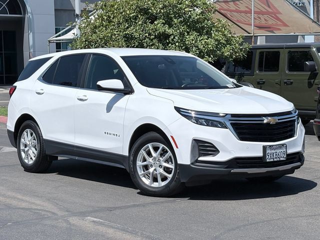 Used 2024 Chevrolet Equinox LT FWD image 2