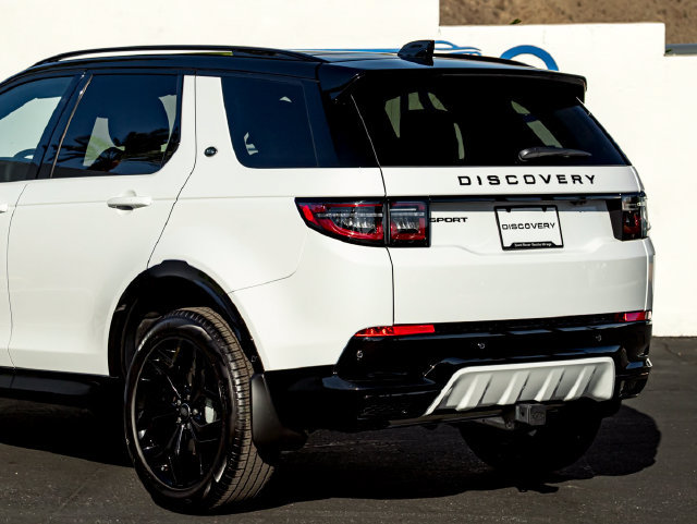 New 2026 Land Rover Discovery Sport Landmark AWD/4WD image 10