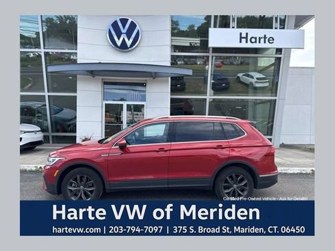Certified 2023 Volkswagen Tiguan SE w/ Panoramic Sunroof Package AWD/4WD image 1
