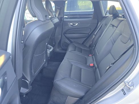 Used 2023 Volvo XC60 B5 Plus FWD image 16