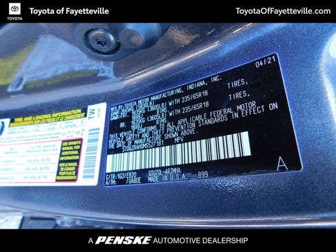 Used 2021 Toyota Highlander XLE image 12