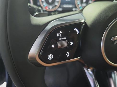 New 2026 Jaguar F-PACE R-Dynamic S image 17