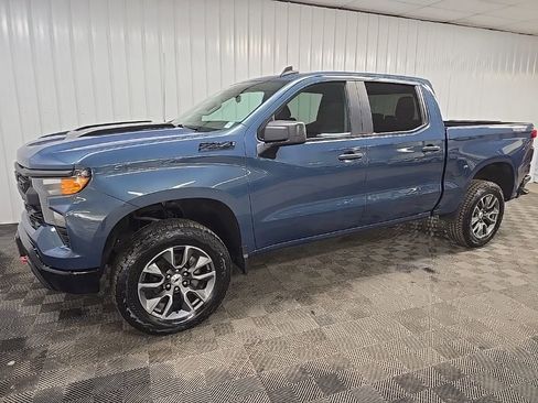 Used 2024 Chevrolet Silverado 1500 Custom Trail Boss w/ LPO, Dark Essentials Package image 6