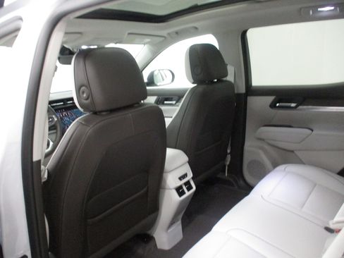New 2026 GMC Terrain Denali AWD/4WD image 17