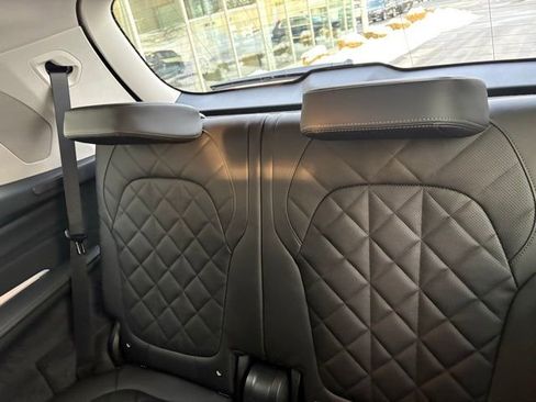 New 2026 BMW X7 xDrive40i w/ Premium Package image 12