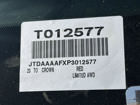 Used 2023 Toyota Crown Limited image 14