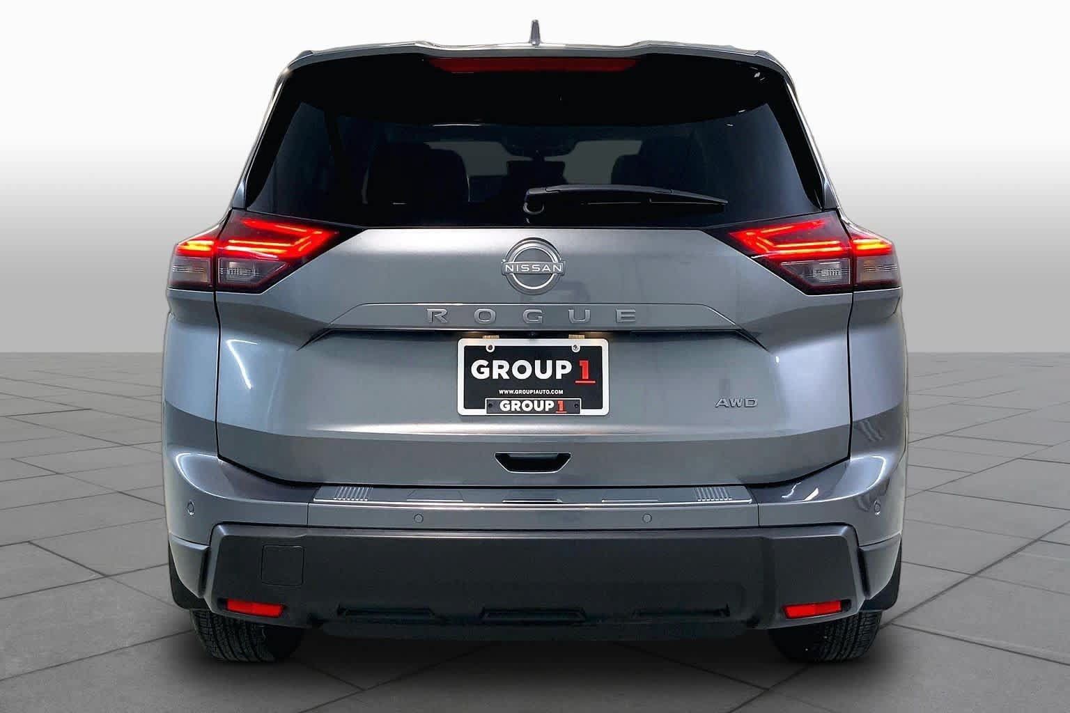 Used 2026 Nissan Rogue SV w/ SV Premium Package AWD/4WD image 4