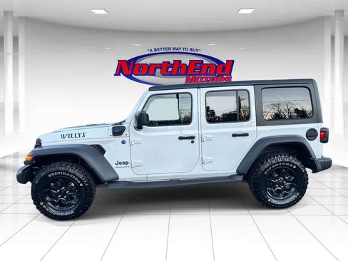 Used 2023 Jeep Wrangler Unlimited w/ Dual Top Group image 6