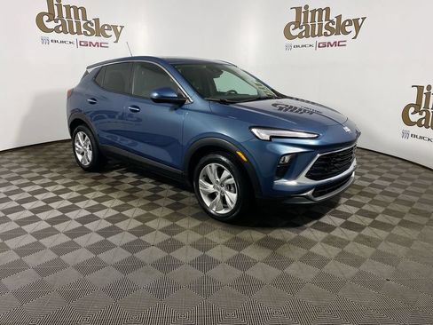 Used 2024 Buick Encore GX Preferred FWD image 1