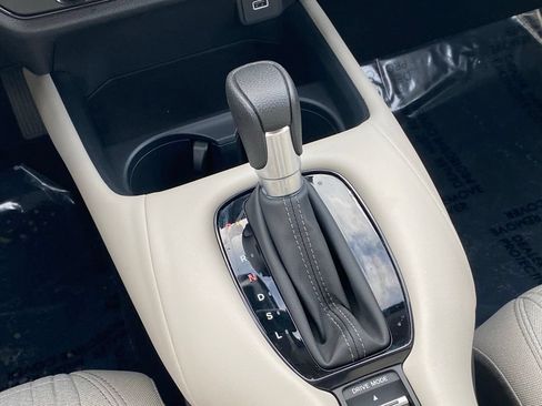 Certified 2024 Honda HR-V LX image 19