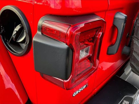 Used 2021 Jeep Wrangler Unlimited Rubicon w/ Dual Top Group image 25