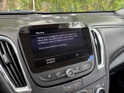 Used 2024 Chevrolet Malibu LT image 21