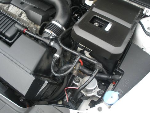 Used 2011 Volvo C70 T5 w/ Convenience Pkg FWD image 17