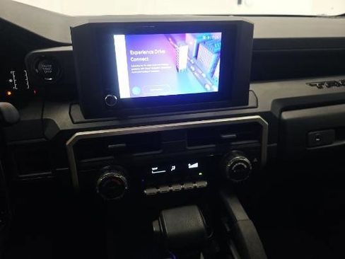 Used 2024 Toyota Tacoma SR image 17