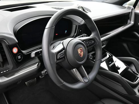 Certified 2026 Porsche Cayenne S AWD/4WD image 16