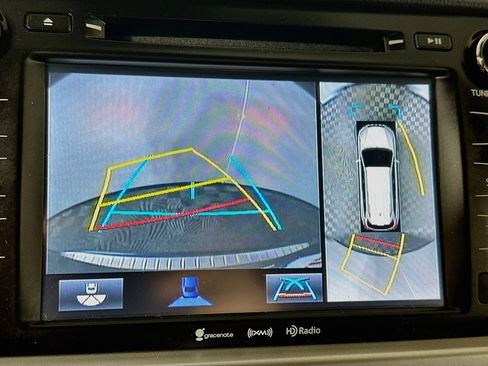 Used 2017 Toyota Highlander Limited Platinum AWD/4WD image 14