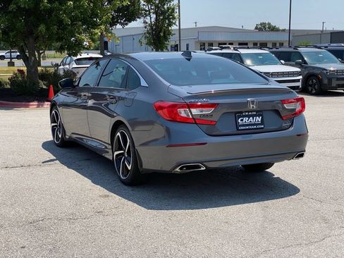 Used 2018 Honda Accord Sport image 5