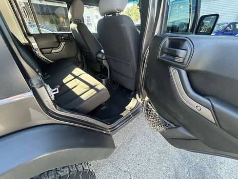 Used 2017 Jeep Wrangler Unlimited Sport w/ Quick Order Package 24S AWD/4WD image 8