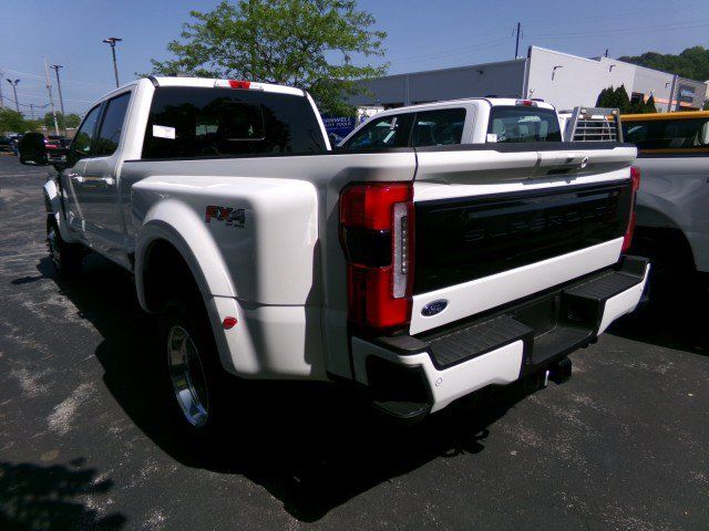New 2026 Ford F450 Platinum w/ FX4 Off-Road Package AWD/4WD image 5