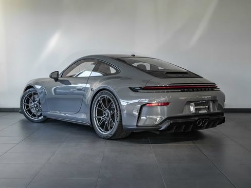 Certified 2026 Porsche 911 GT3 RWD image 3