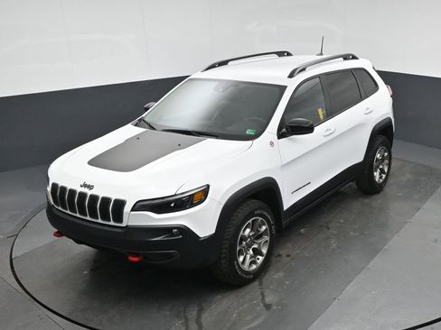 Used 2022 Jeep Cherokee Trailhawk w/ Premium Leather Package image 57