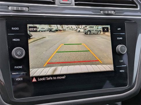 Certified 2023 Volkswagen Tiguan SE R-Line image 22