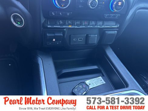 Certified 2021 GMC Sierra 1500 AT4 AWD/4WD image 19