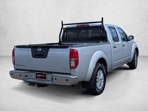 Used 2018 Nissan Frontier SV RWD image 5