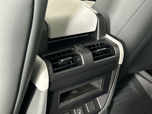 Certified 2025 Land Rover Defender 110 S image 27