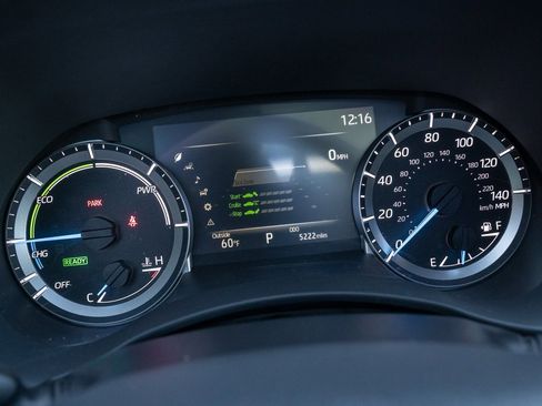 Certified 2025 Toyota Highlander XLE image 5