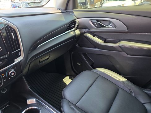 Used 2018 Chevrolet Traverse Premier AWD/4WD image 38