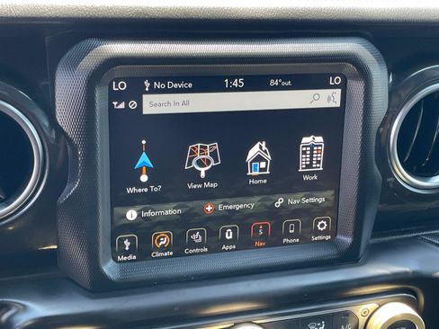 Used 2021 Jeep Wrangler Unlimited Rubicon w/ Trailer Tow Package image 13