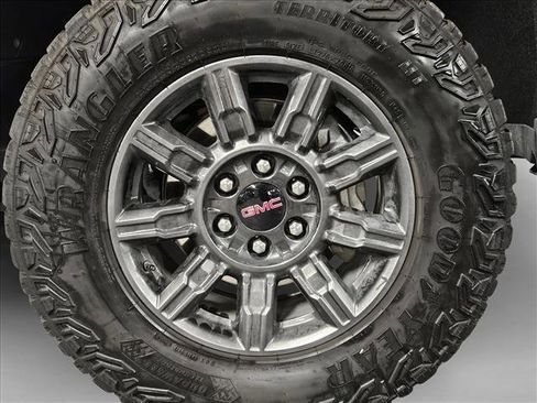 Used 2024 GMC Sierra 1500 AT4X image 22