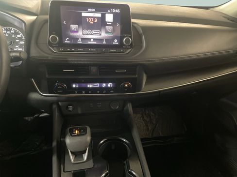 Used 2025 Nissan Rogue SV AWD/4WD image 21
