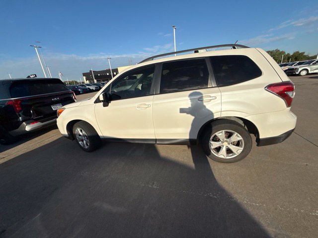 Used 2015 Subaru Forester 2.5i Premium AWD/4WD image 11