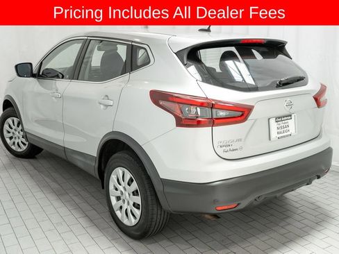Used 2020 Nissan Rogue Sport S FWD image 3
