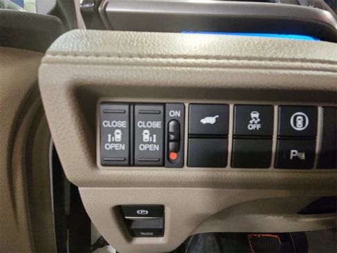 Used 2024 Honda Odyssey Touring image 33