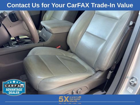 Used 2020 Chevrolet Traverse LT w/ LT Premium Package FWD image 30