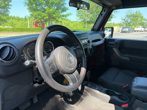 Used 2012 Jeep Wrangler Unlimited Sport AWD/4WD image 8
