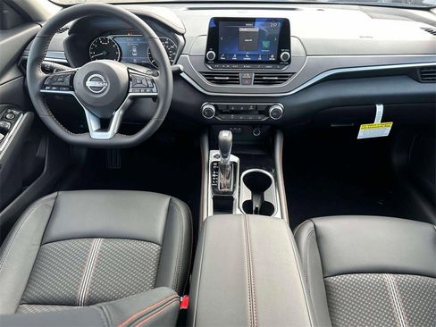 New 2025 Nissan Altima 2.5 SR image 12