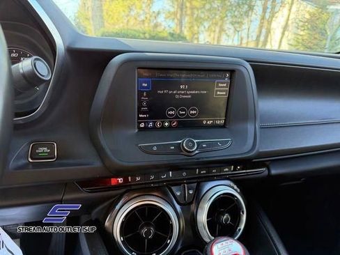 Used 2021 Chevrolet Camaro LT image 30