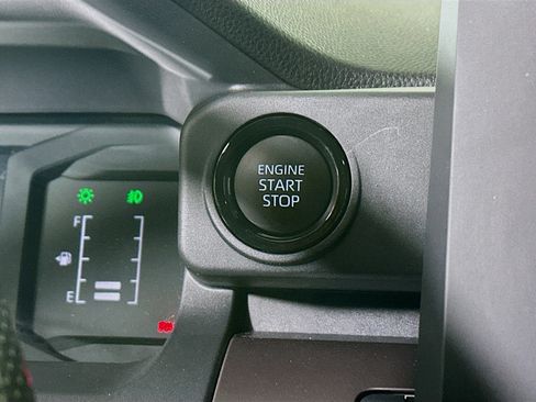 Used 2024 Toyota Tacoma Limited image 20