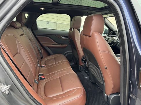 Used 2018 Jaguar F-PACE S image 29