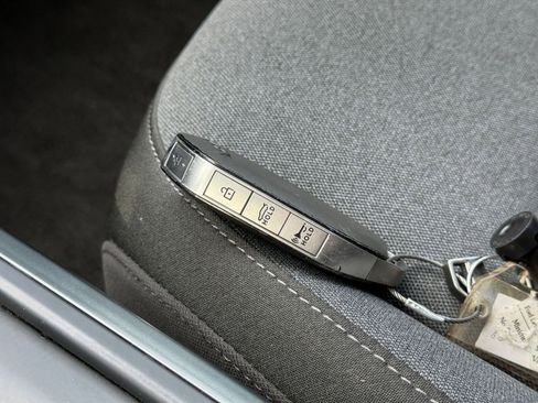 Used 2025 Kia K4 FWD image 22
