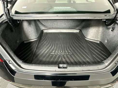 Used 2018 Honda Accord LX image 23