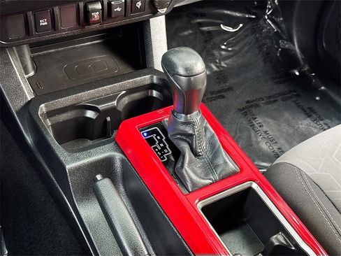 Used 2020 Toyota Tacoma TRD Off-Road image 19